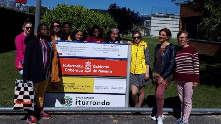 Un grupo de mujeres posando